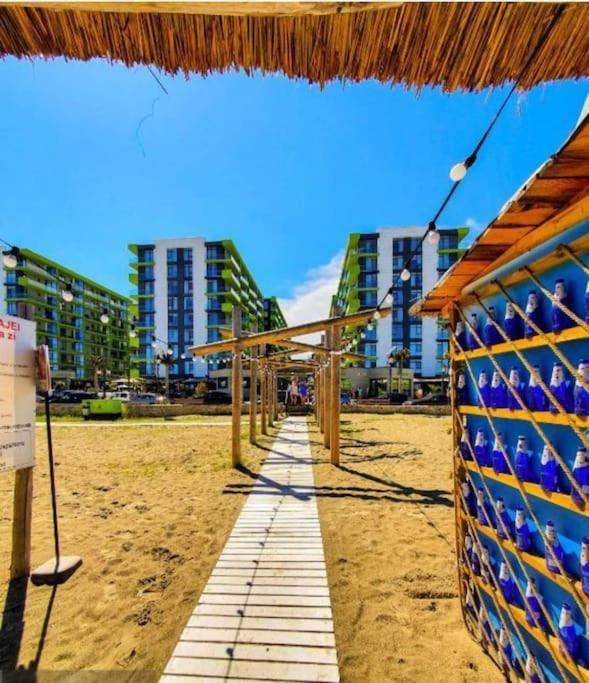 Alezzy Beach Apartament Prima Linie La Mare Navodari Exterior photo
